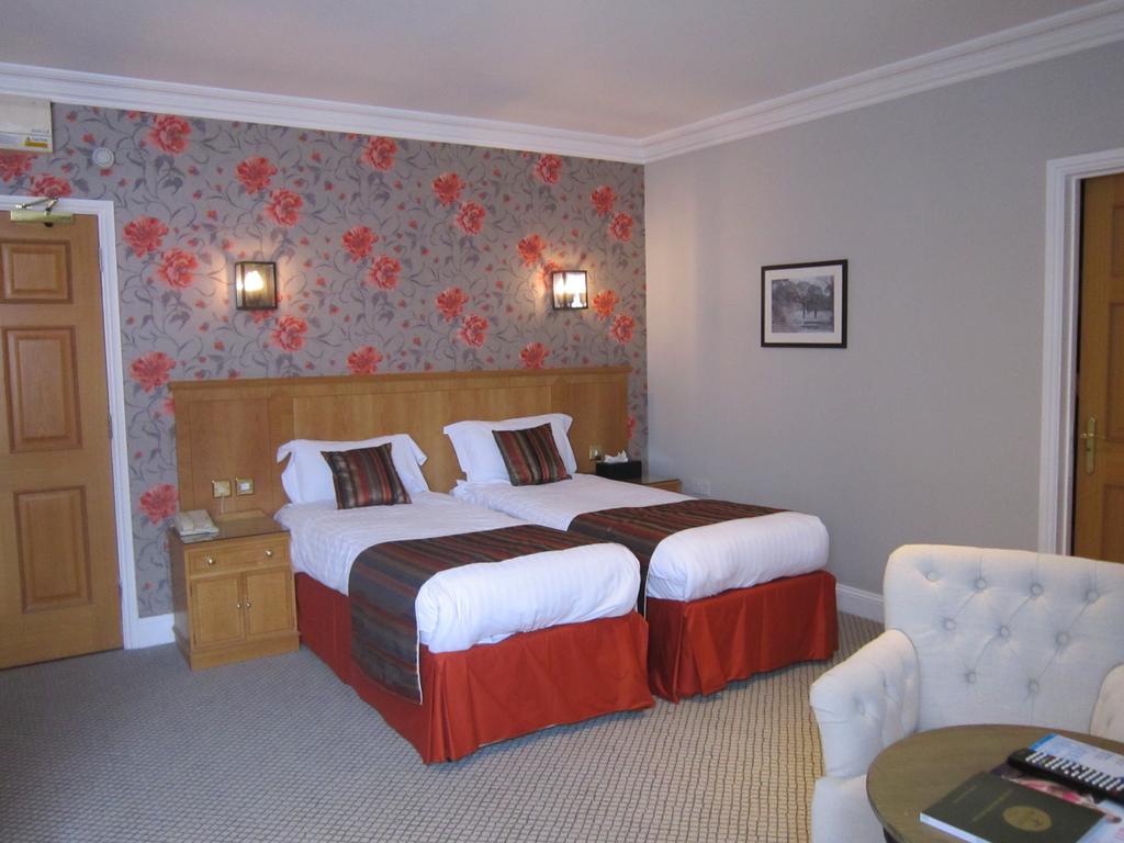 วิทเทิลเบอรี พาร์ค Hotel Whittlebury ภายนอก รูปภาพ