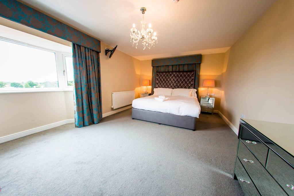 วิทเทิลเบอรี พาร์ค Hotel Whittlebury ภายนอก รูปภาพ