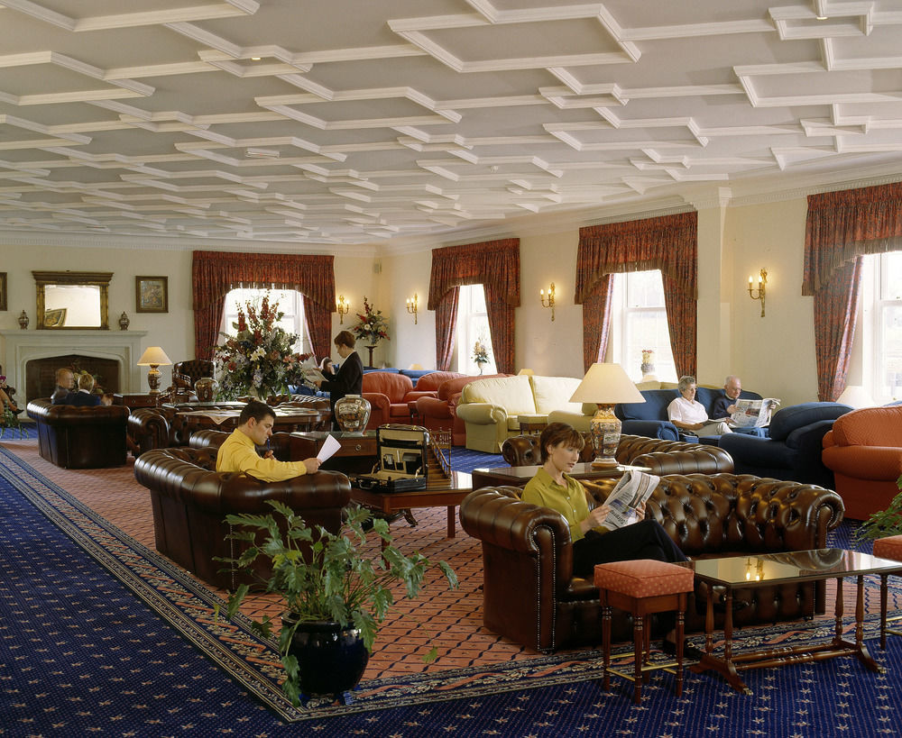 วิทเทิลเบอรี พาร์ค Hotel Whittlebury ภายนอก รูปภาพ
