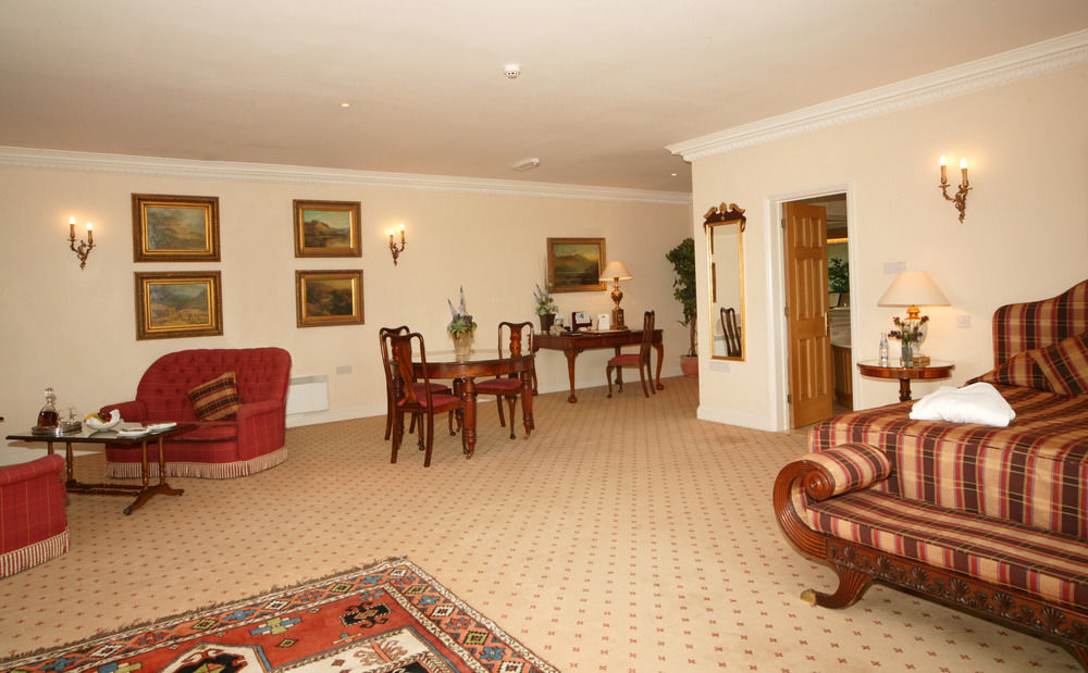 วิทเทิลเบอรี พาร์ค Hotel Whittlebury ภายนอก รูปภาพ