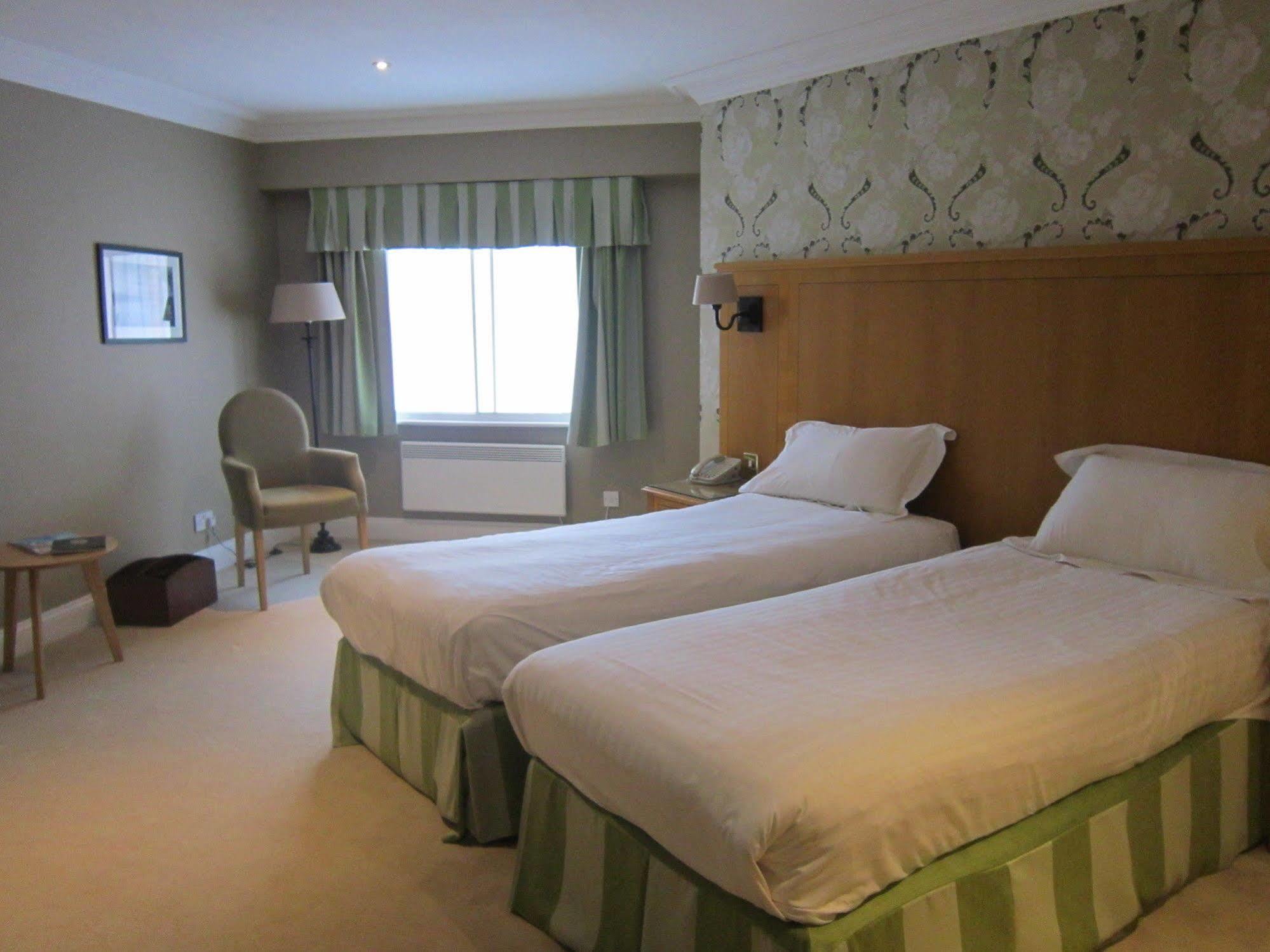 วิทเทิลเบอรี พาร์ค Hotel Whittlebury ภายนอก รูปภาพ